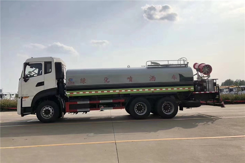 東風天龍后八輪20噸噴霧車，國六綠化噴灑車